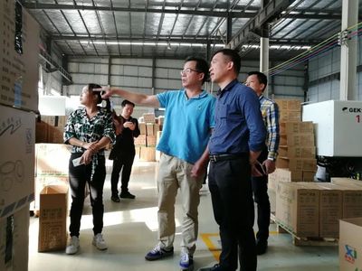 廣西柳州市市場監(jiān)管局以現(xiàn)場教學(xué)強(qiáng)化化肥工業(yè)產(chǎn)品生產(chǎn)許可獲證企業(yè)后續(xù)監(jiān)管